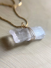 Load image into Gallery viewer, Uv Reactive Kunzite Pendant
